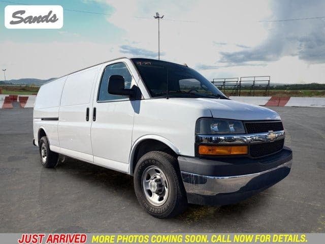 2022 Chevrolet Express Cargo Van Base — photo 1 of 14