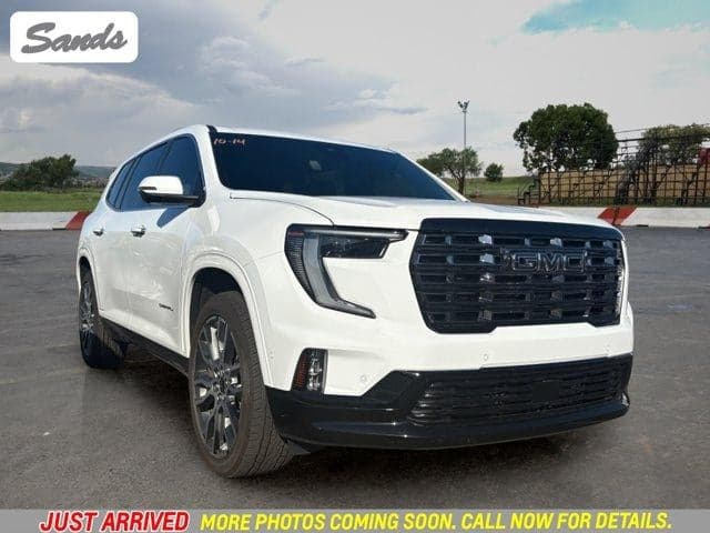 2026 GMC Acadia Base — photo 1 of 5