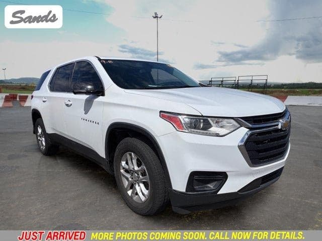 2019 Chevrolet Traverse LS — photo 1 of 12
