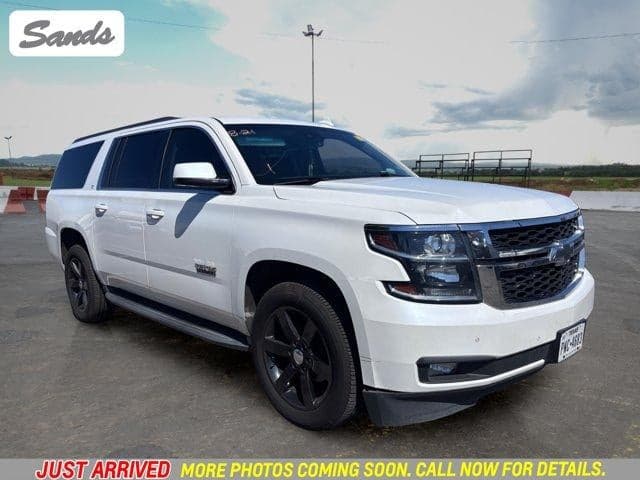 2016 Chevrolet Suburban LT — photo 1 of 10
