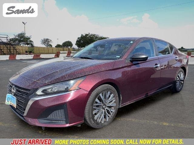 2024 Nissan Altima 2.5 SV — photo 1 of 12