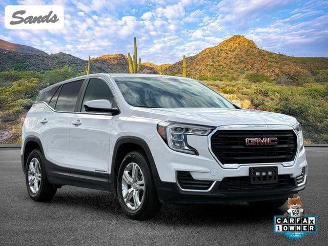 2024 GMC Terrain SLE — photo 1 of 5