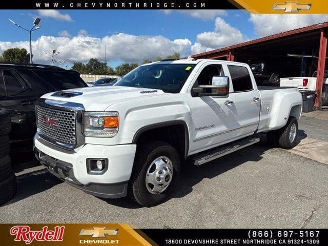 2017 GMC Sierra 3500HD Denali — photo 1 of 5