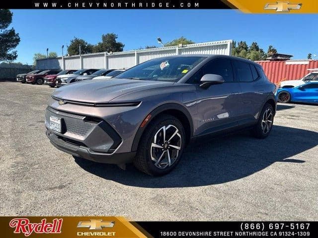 2025 Chevrolet Equinox EV LT — photo 1 of 4