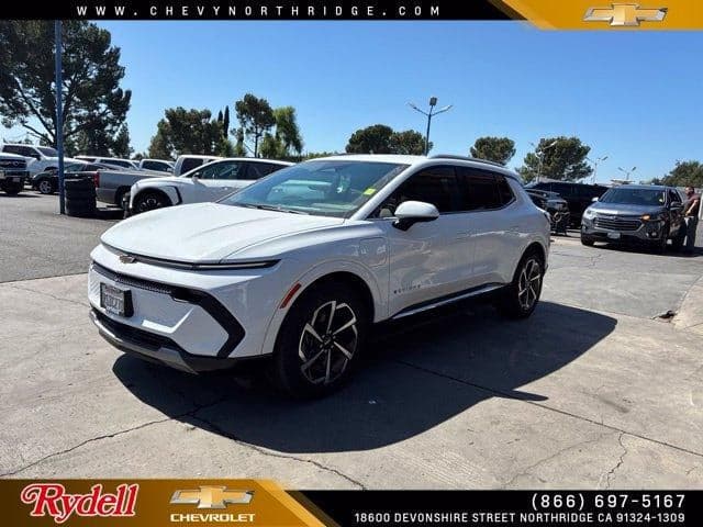 2025 Chevrolet Equinox EV LT — photo 1 of 4