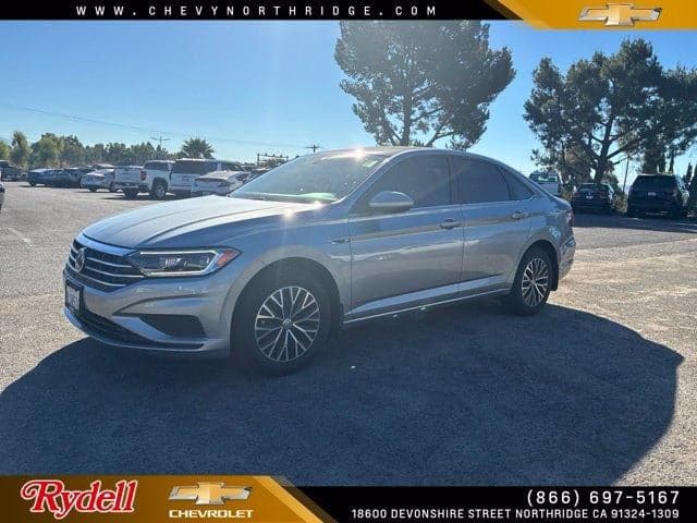 2019 Volkswagen Jetta SEL — photo 1 of 4