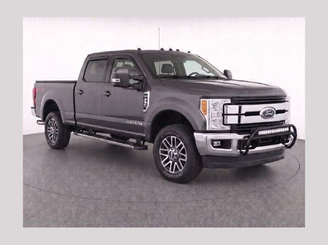 2017 Ford Super Duty F-250 SRW Lariat — photo 1 of 8