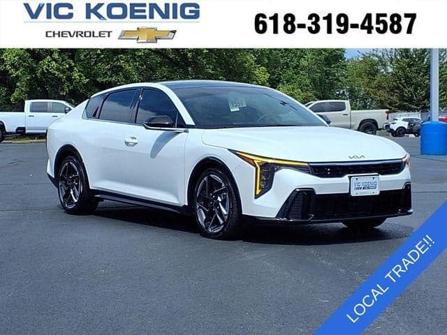 2025 Kia K4 GT-Line — photo 1 of 28