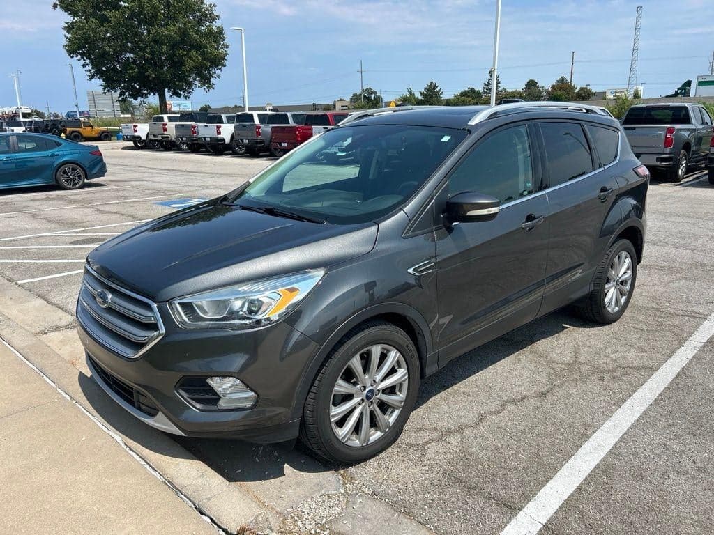 2017 Ford Escape Titanium — photo 1 of 6
