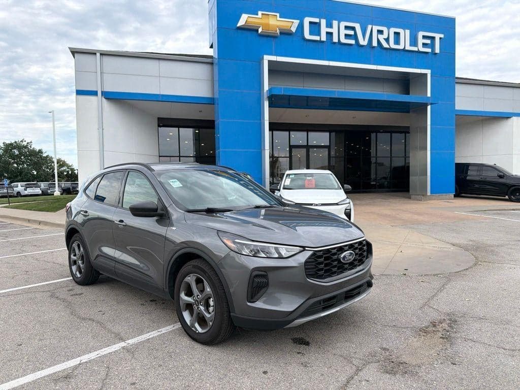 2025 Ford Escape ST-Line — photo 1 of 53
