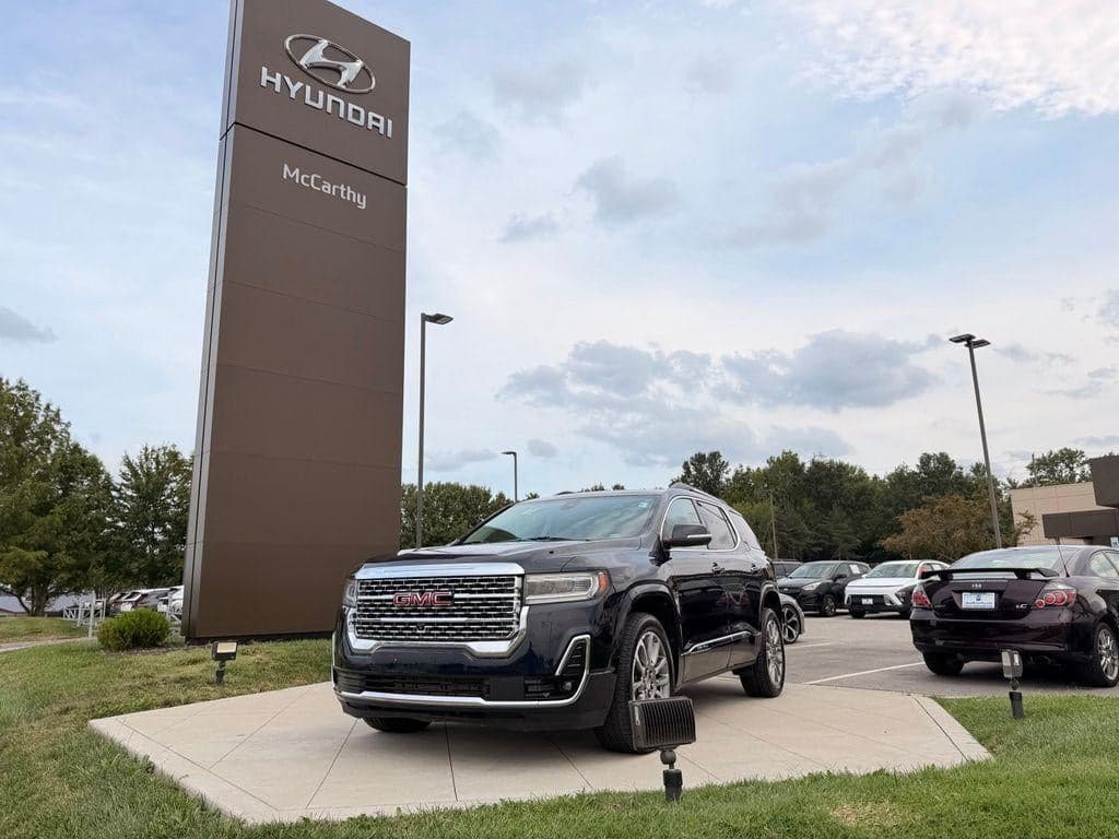 2021 GMC Acadia Denali — photo 1 of 40