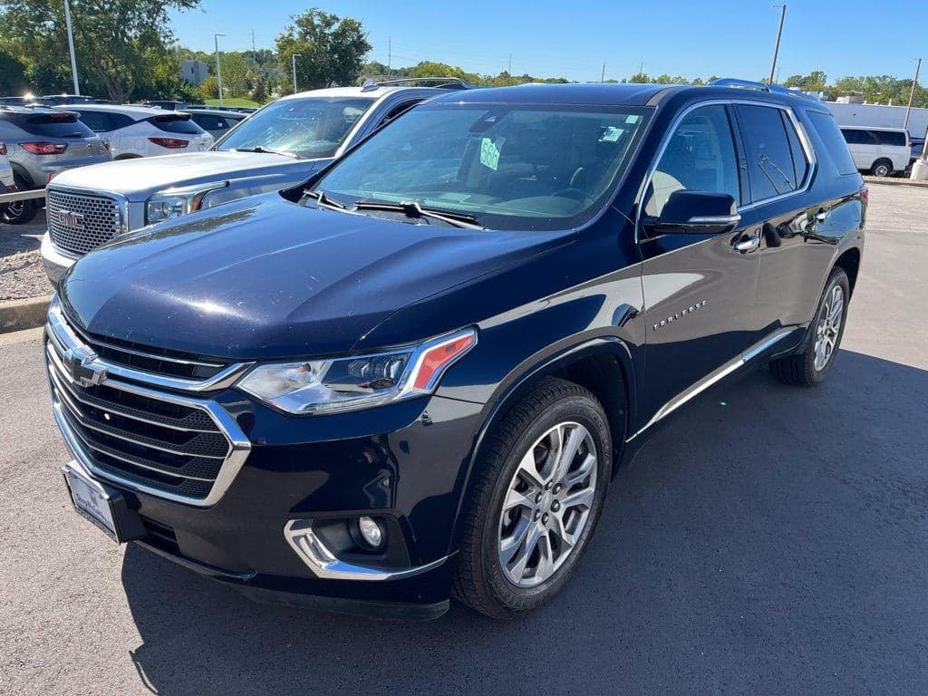 2020 Chevrolet Traverse Premier — photo 1 of 9