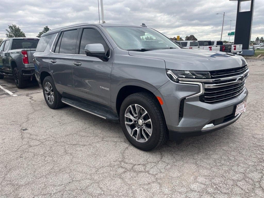 2021 Chevrolet Tahoe LT — photo 1 of 3