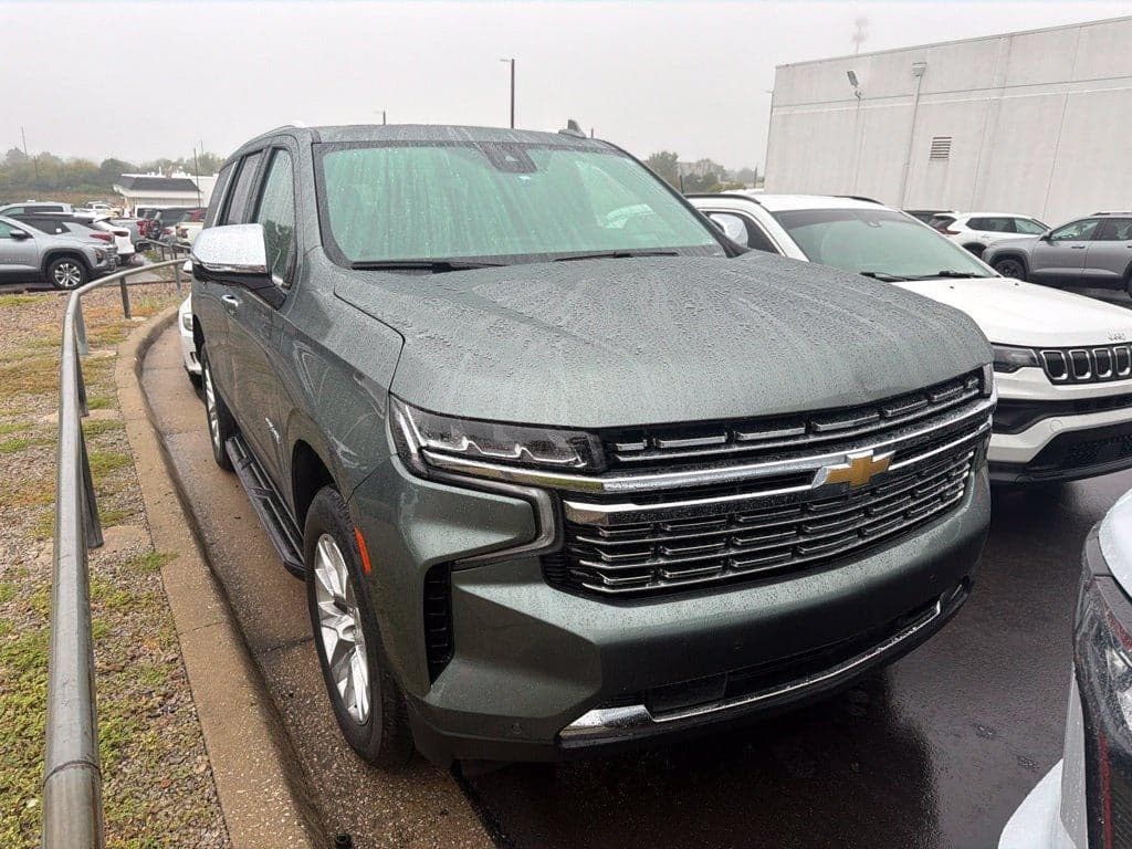 2023 Chevrolet Tahoe Premier — photo 1 of 5