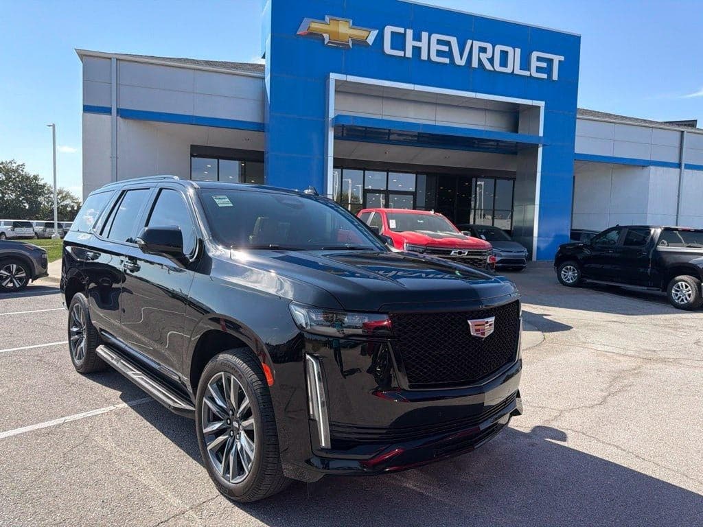 2022 Cadillac Escalade Sport — photo 1 of 5