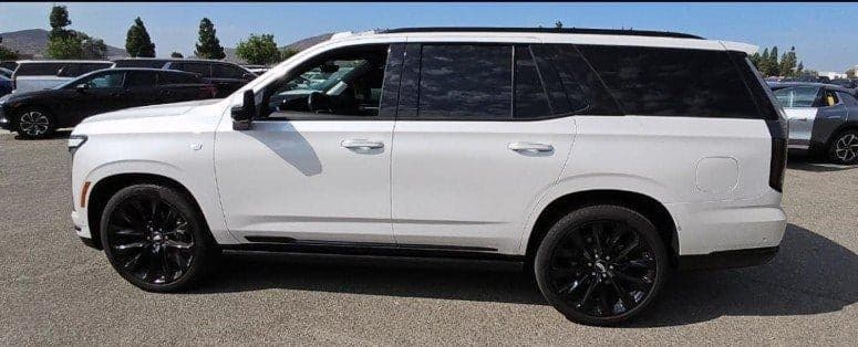 2025 Cadillac Escalade Base — photo 1 of 3