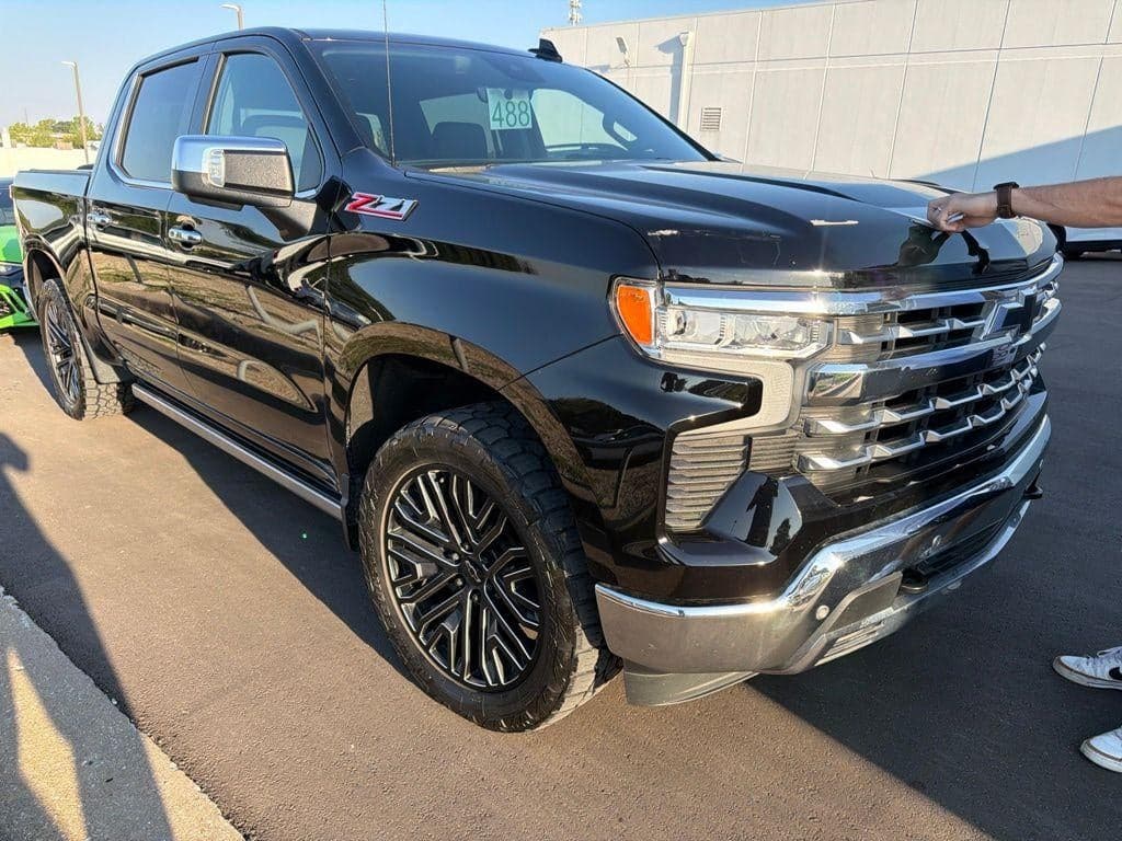 2022 Chevrolet Silverado 1500 LTZ — photo 1 of 12