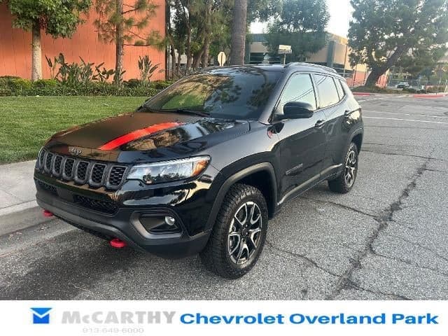 2026 Jeep Compass Trailhawk — photo 1 of 7