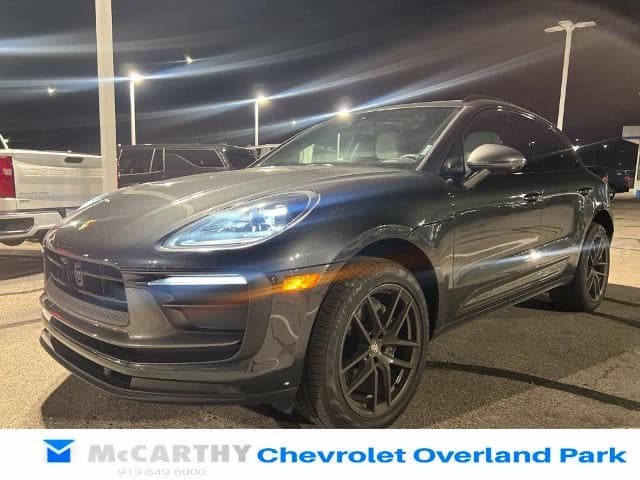 2025 Porsche Macan Base — photo 1 of 28