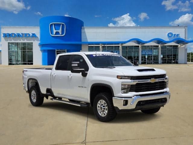 2025 Chevrolet Silverado 2500HD LT — photo 1 of 54