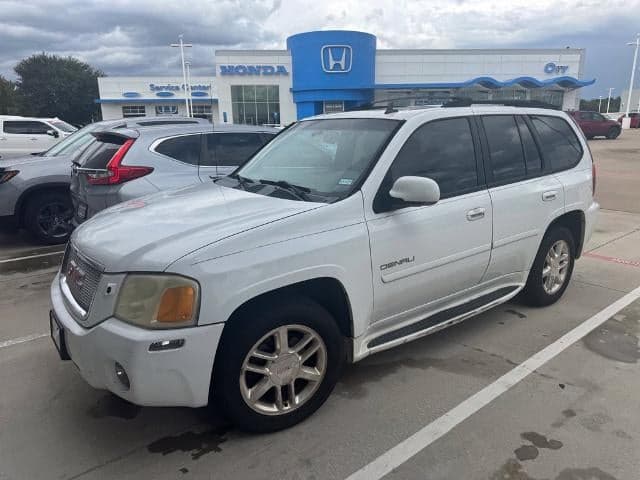 2006 GMC Envoy Denali — photo 1 of 14