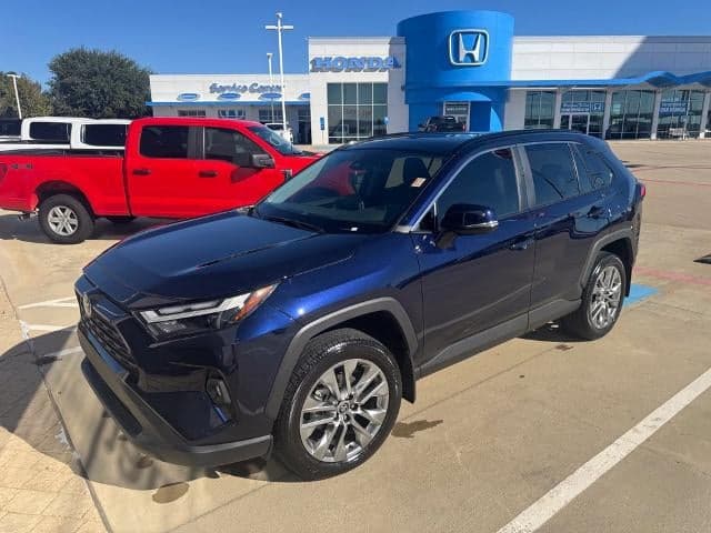 2025 Toyota RAV4 XLE Premium — photo 1 of 33