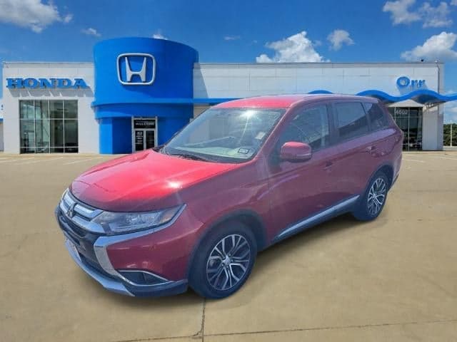 2018 Mitsubishi Outlander SE — photo 1 of 5