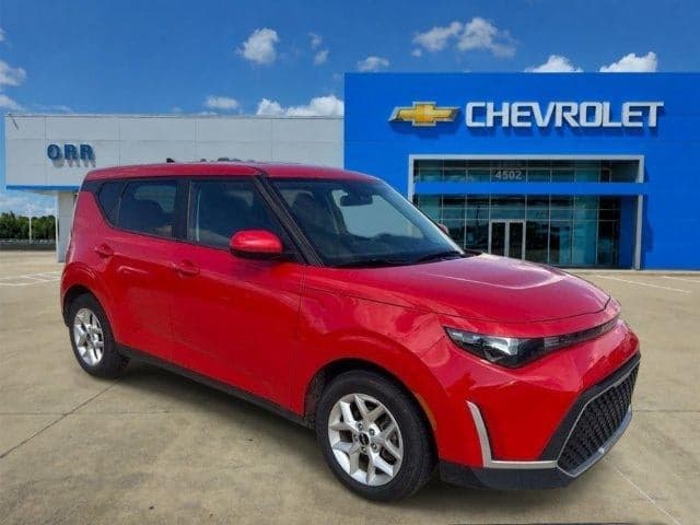 2025 Kia Soul LX — photo 1 of 5