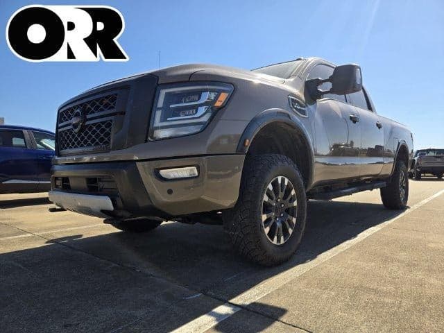2021 Nissan Titan XD PRO-4X — photo 1 of 5