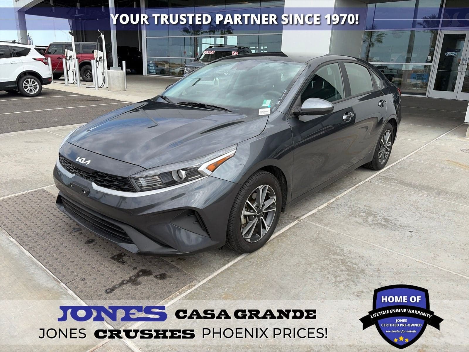 2023 Kia Forte LXS — photo 1 of 18