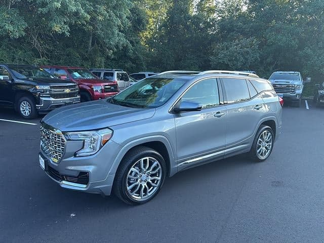 2023 GMC Terrain Denali — photo 1 of 45