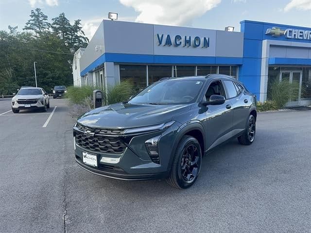 2026 Chevrolet Trax LT — photo 1 of 28