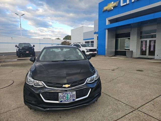 2016 Chevrolet Cruze LS — photo 1 of 5