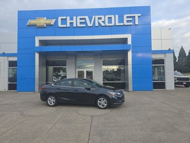 2016 Chevrolet Cruze LT — photo 1 of 11