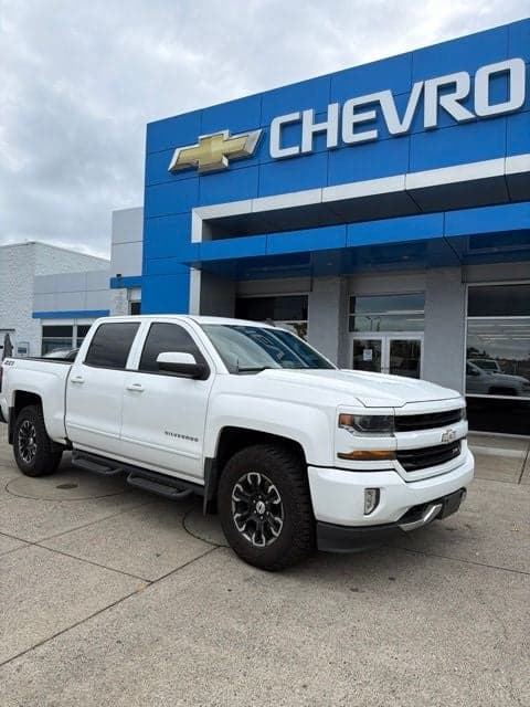 2018 Chevrolet Silverado 1500 LT — photo 1 of 46