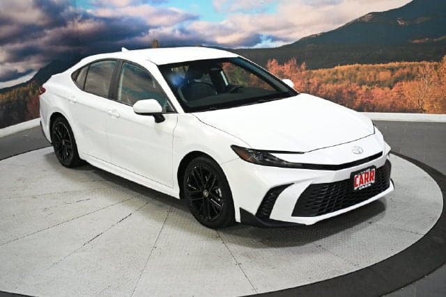 2025 Toyota Camry SE — photo 1 of 59