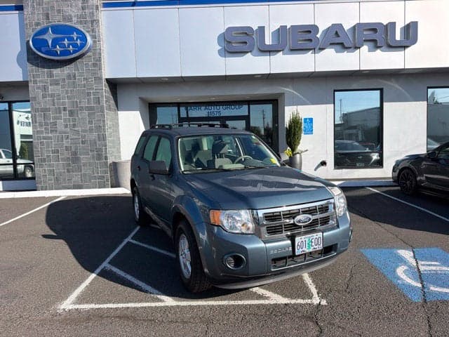 2010 Ford Escape XLS — photo 1 of 10