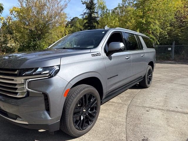 2022 Chevrolet Suburban High Country — photo 1 of 24