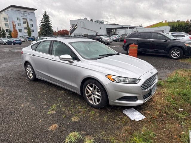 2016 Ford Fusion SE — photo 1 of 5