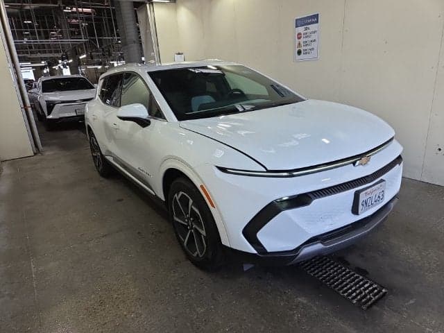 2024 Chevrolet Equinox EV LT — photo 1 of 32