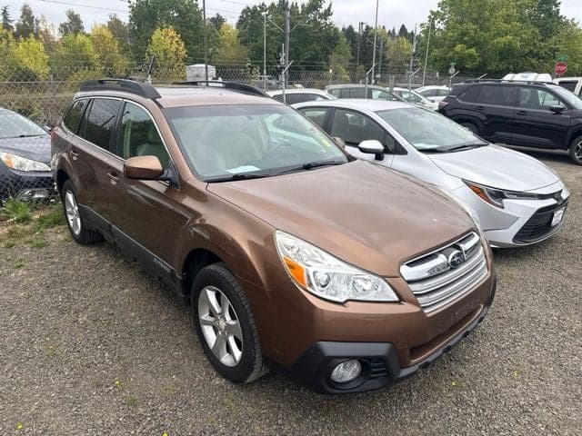 2013 Subaru Outback 2.5i Premium — photo 1 of 25