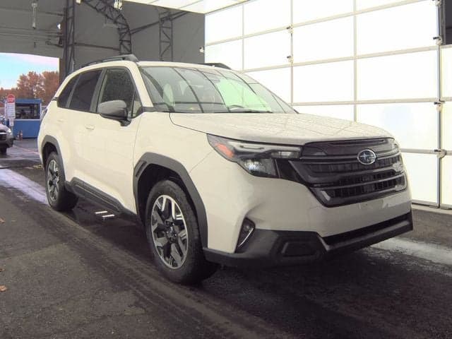 2025 Subaru Forester Premium — photo 1 of 29
