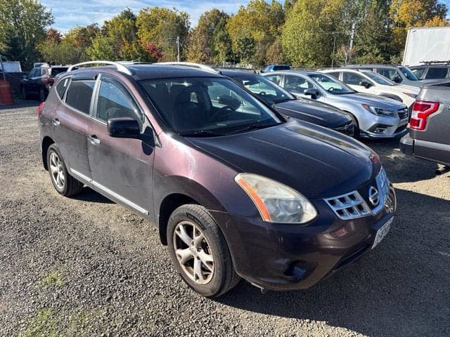2011 Nissan Rogue SV — photo 1 of 25