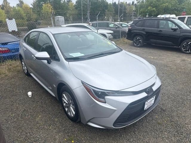 2024 Toyota Corolla LE — photo 1 of 14