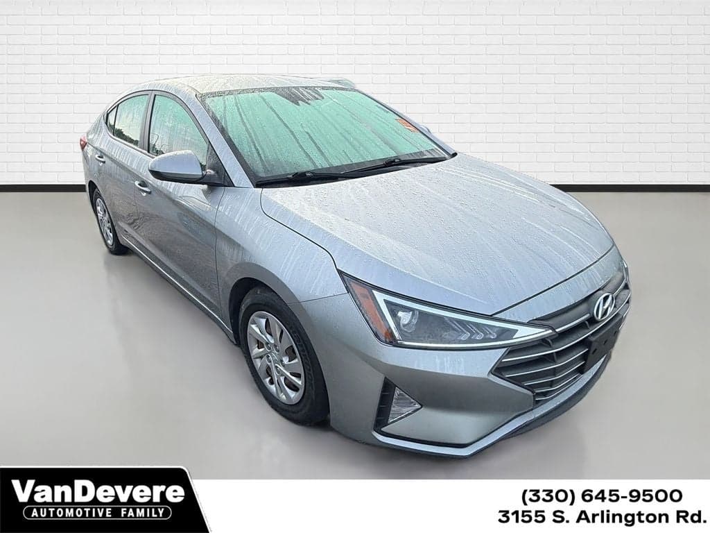 2020 Hyundai Elantra SE — photo 1 of 20