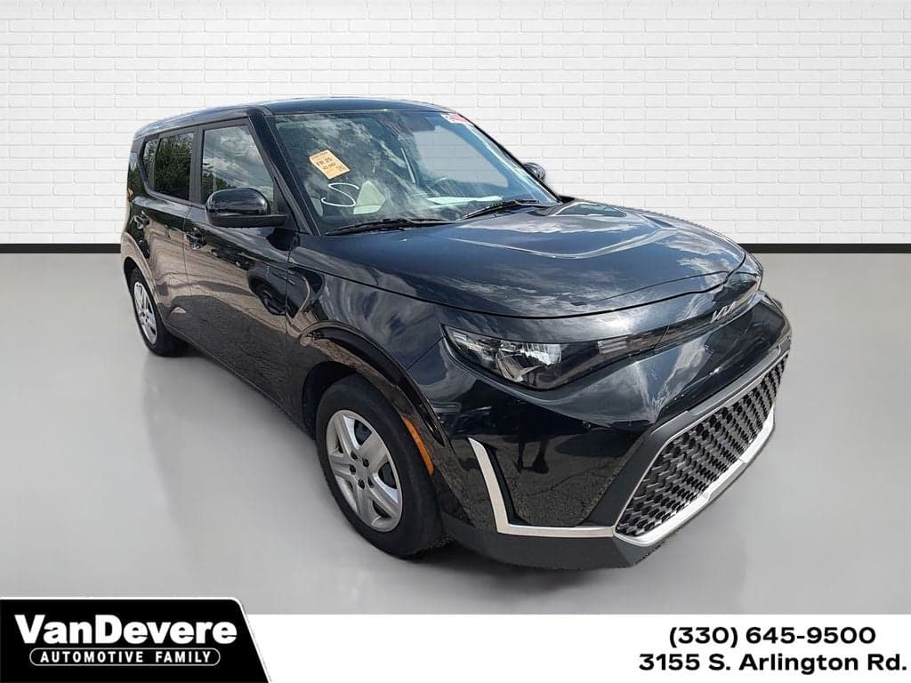 2023 Kia Soul LX — photo 1 of 21