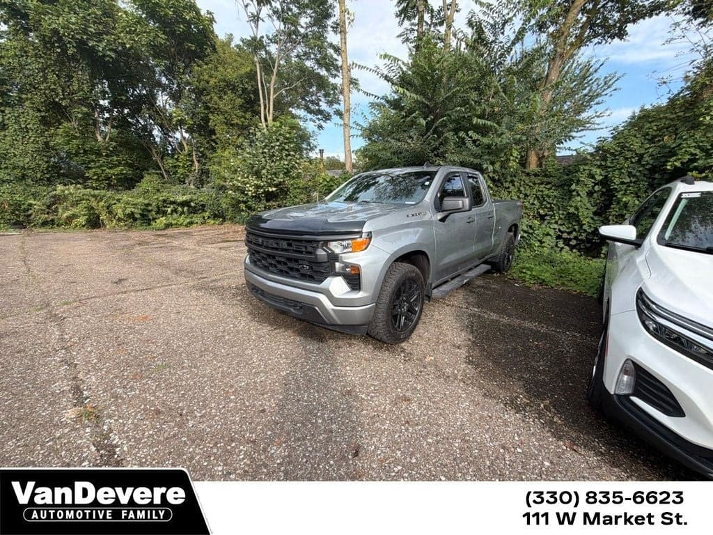 2024 Chevrolet Silverado 1500 Custom — photo 1 of 12