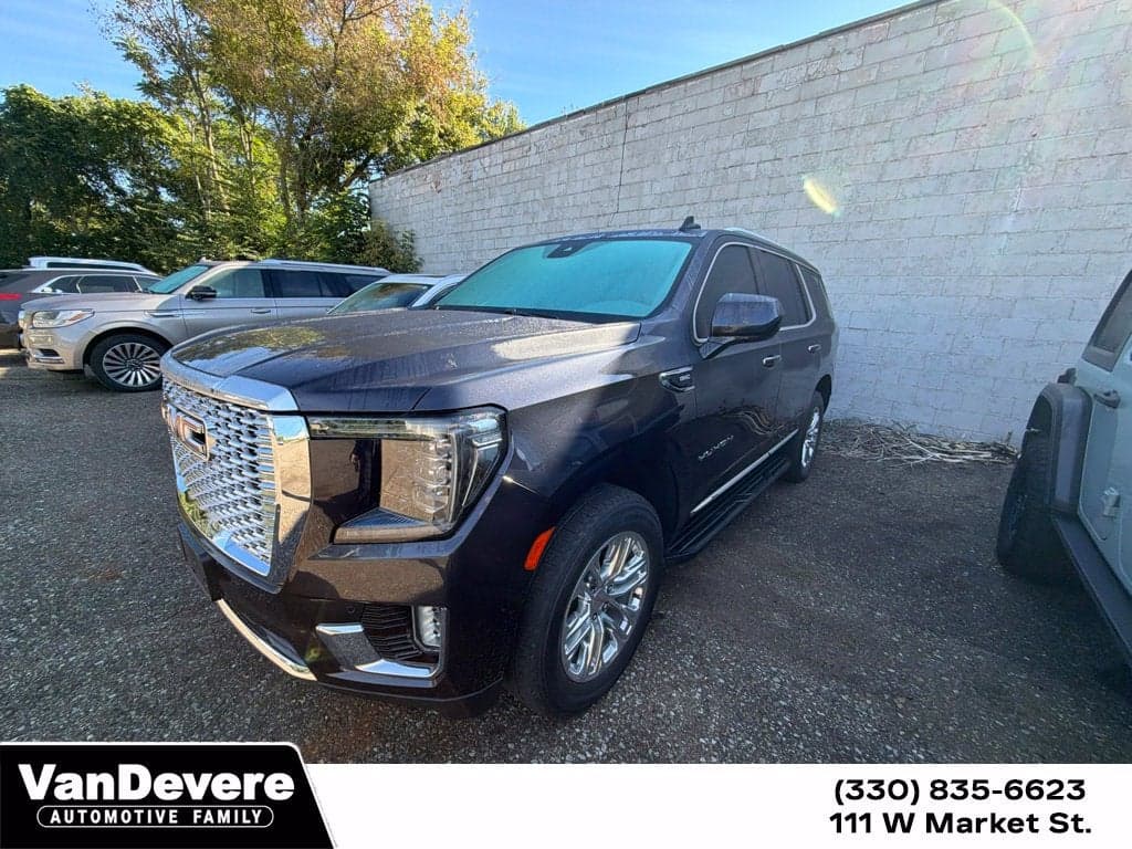 2023 GMC Yukon SLT — photo 1 of 14