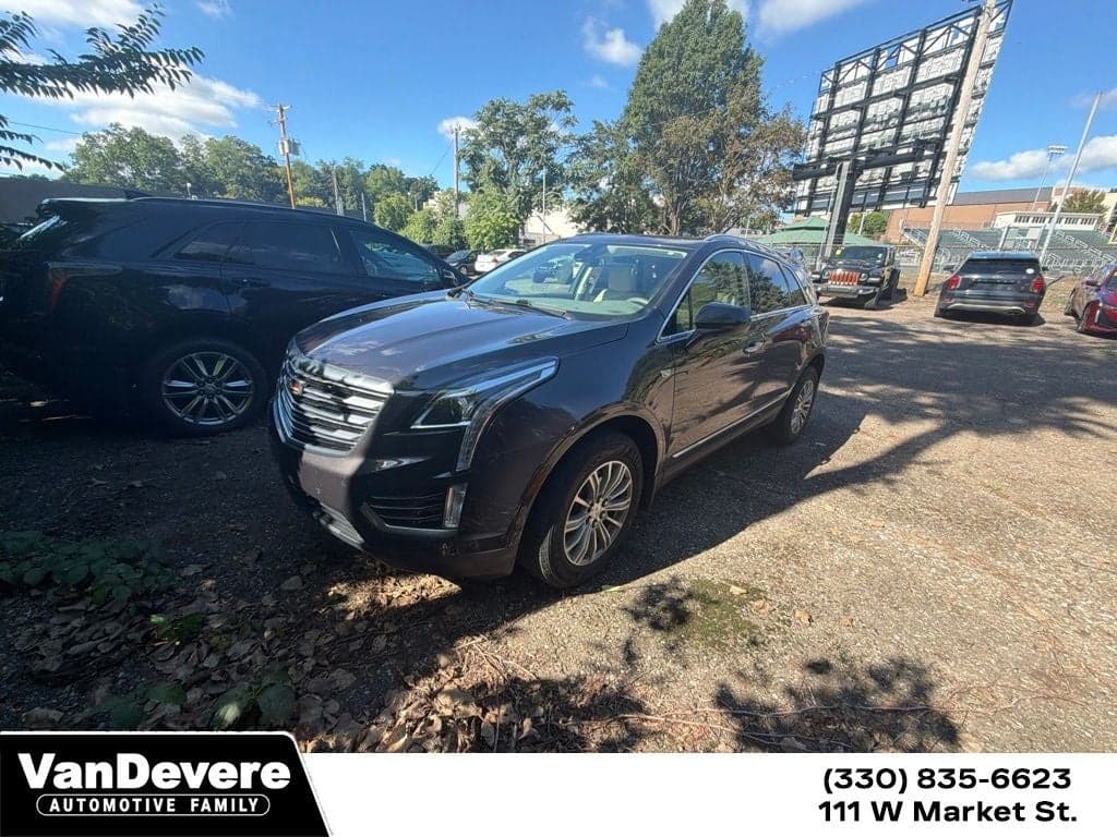 2018 Cadillac XT5 Luxury FWD — photo 1 of 14