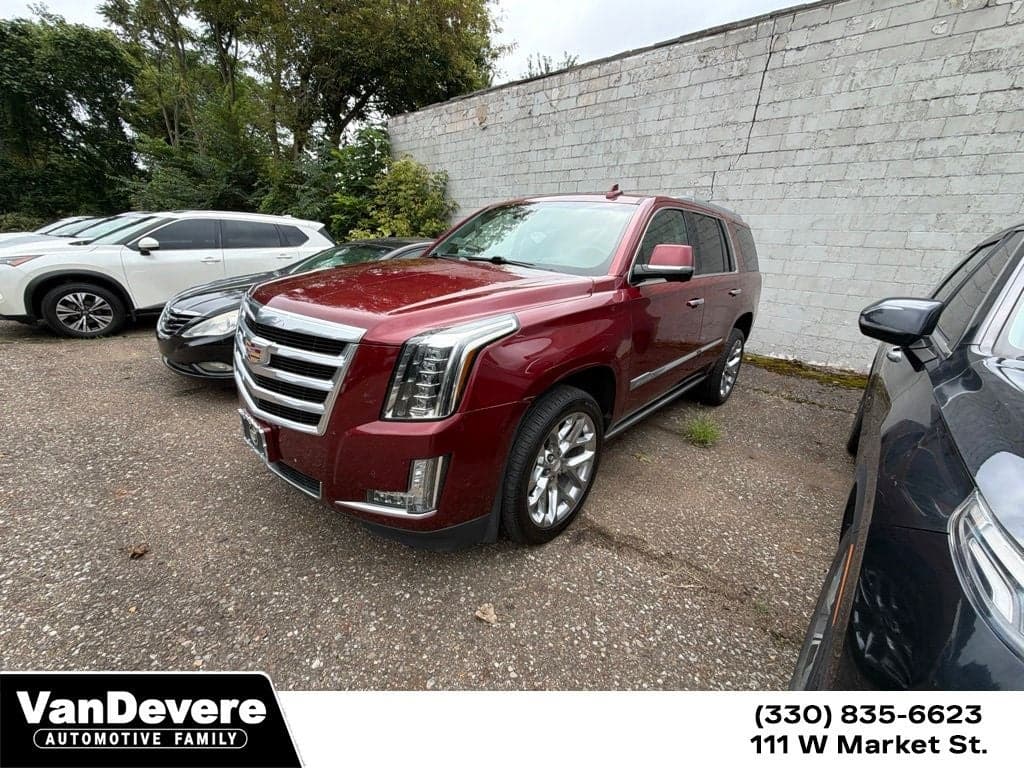 2017 Cadillac Escalade Premium Luxury — photo 1 of 15